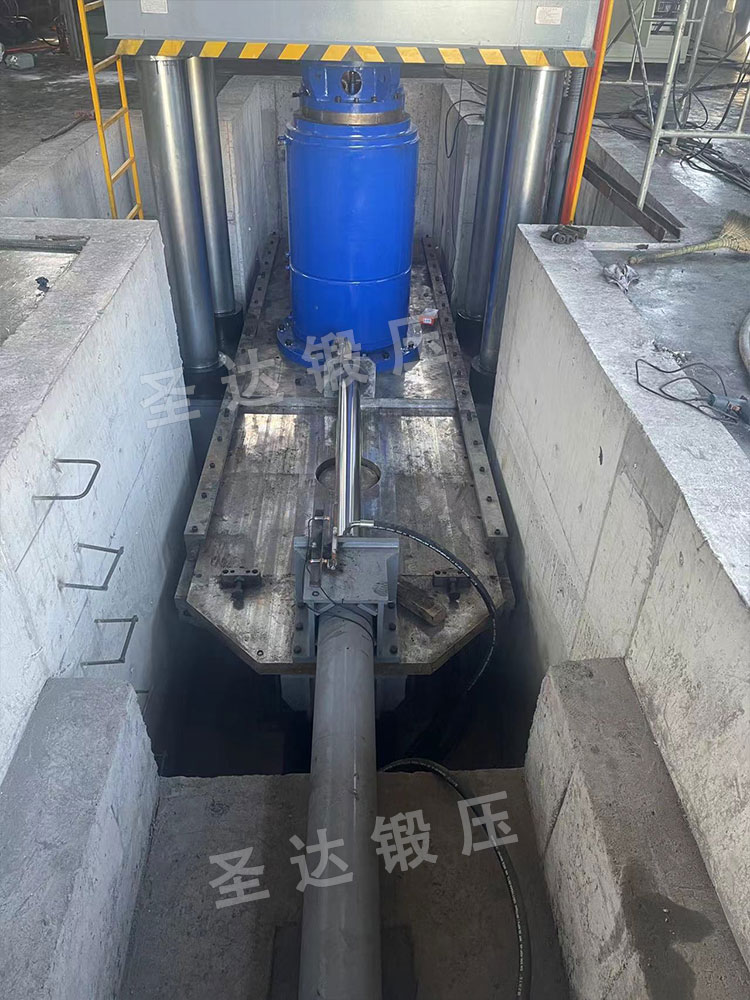 石墨坩埚液压机工作台